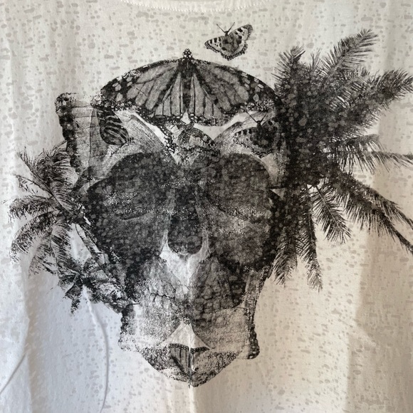 Tshirt - Picture 2 of 4